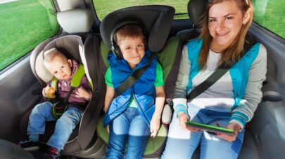 kids in backseat car